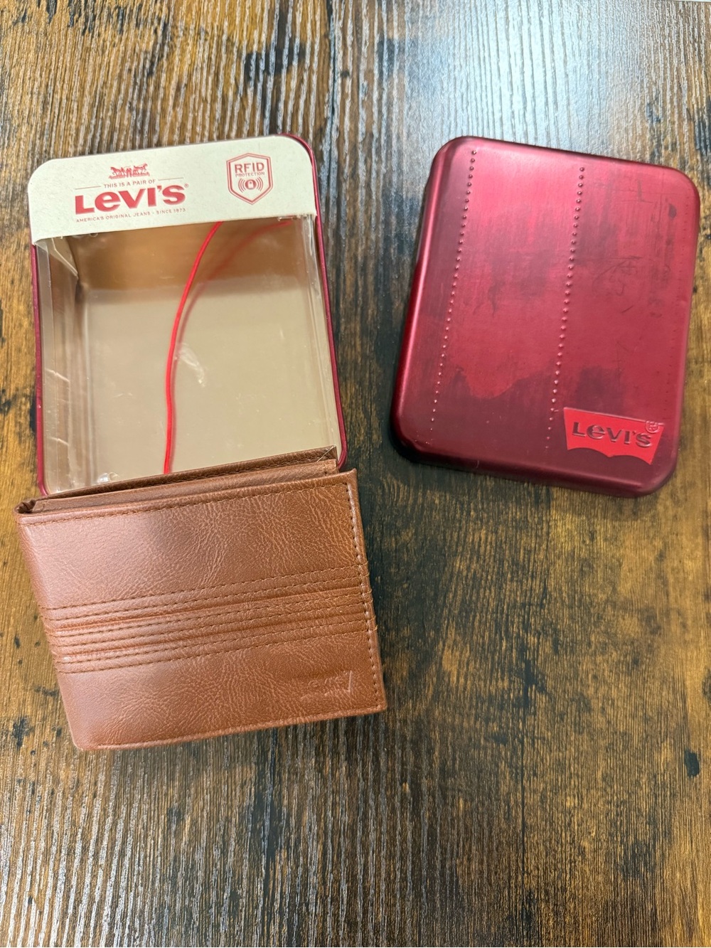 Levi's Brown Leather Bifold Wallet with Red Metal Case